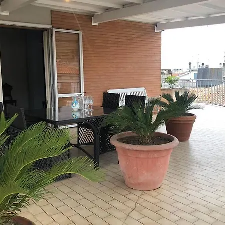 Apartament Ampio Attico A 5 Minuti Dal Mare *